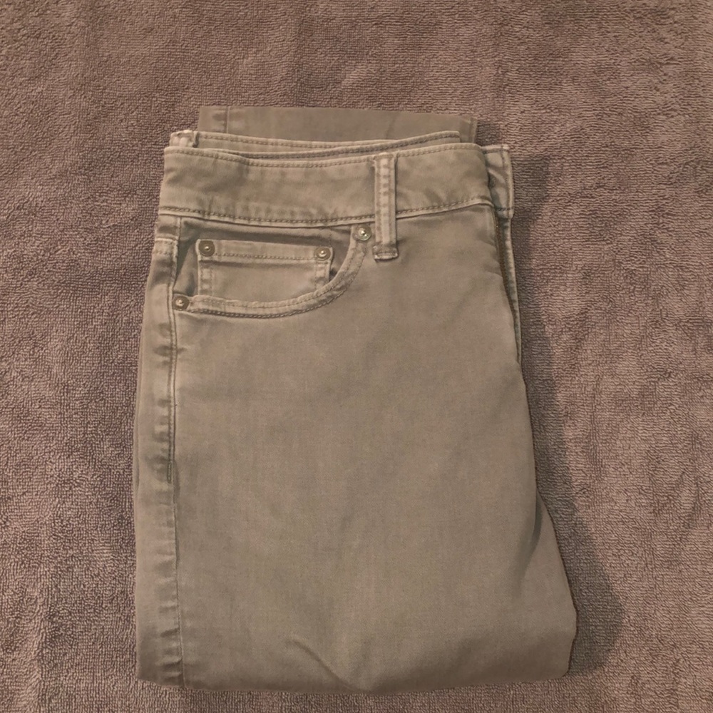 Mens American eagle “flex” fit jeans stone gray